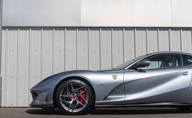 Ferrari 812 Superfast 26