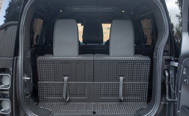 Land Rover Defender 110 X P400 39