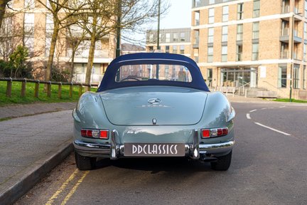 Mercedes-Benz SL Class 300SL Roadster 9