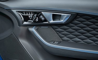 Jaguar F-Type SVR Convertible 19