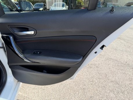 BMW 1 Series 118I SPORT 30