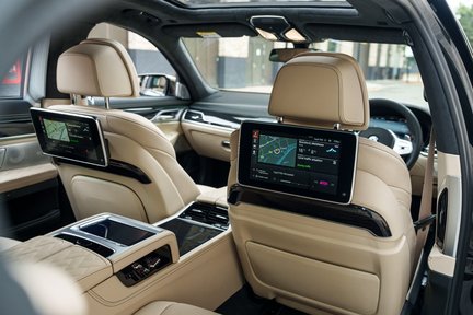 BMW 7 Series M760LI XDRIVE 31
