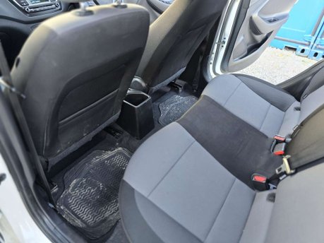 Hyundai i20 1.4 SE Hatchback 5dr Petrol Auto Euro 6 (100 ps) 25