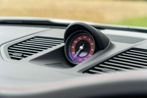 Porsche 911 Targa 4 GTS PDK 13