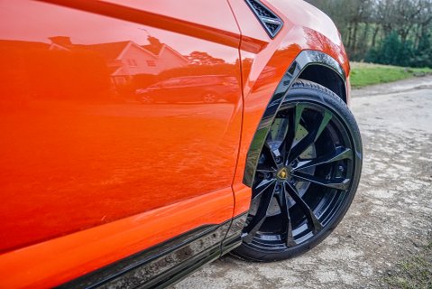 Lamborghini Urus S 6