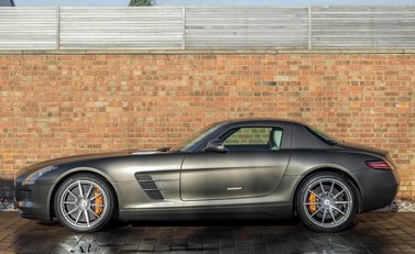 Mercedes-Benz SLS AMG 2