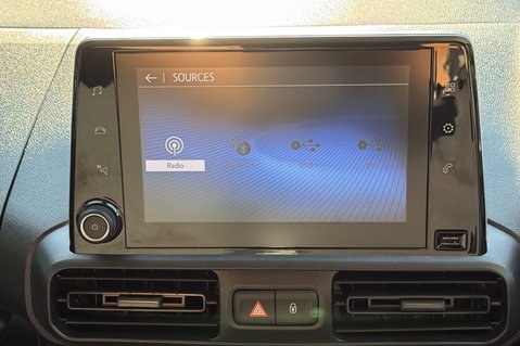 Toyota Proace City L1 DESIGN - NO VAT - AUTO - 1.5 DIESEL - REVERSE CAM - CARPLAY 28
