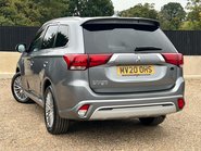 Mitsubishi Outlander PHEV EXCEED 2