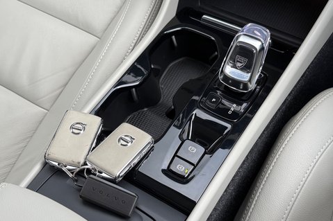 Volvo XC40 T5 INSCRIPTION AWD -XENIUM -360 CAMERA -PAN ROOF -HARMAN KARDON -WINTER PAC 13