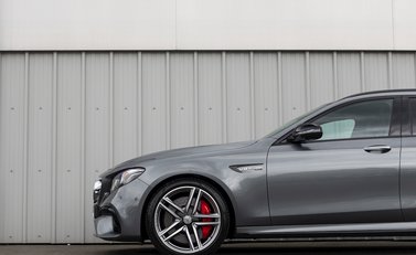 Mercedes-Benz E Class E63 S Estate 30