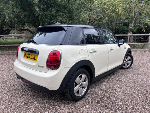 Mini Hatch 1.5 Cooper Classic Steptronic Euro 6 (s/s) 5dr 10