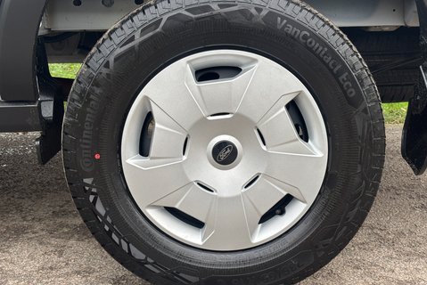 Ford Transit 350 Rwd L3 H3 Trend 130 ps Panel Van - Rear Camera 26
