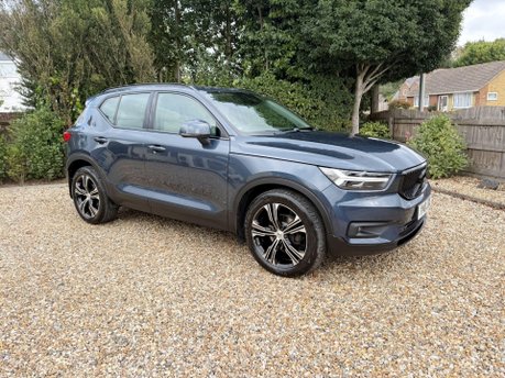 Volvo XC40 2.0 D3 Inscription Pro SUV 5dr Diesel Auto Euro 6 (s/s) (150 ps) 2