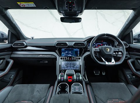 Lamborghini Urus S 18