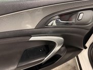 Vauxhall Insignia 2.0 CDTi ecoFLEX Design Euro 5 (s/s) 5dr 20
