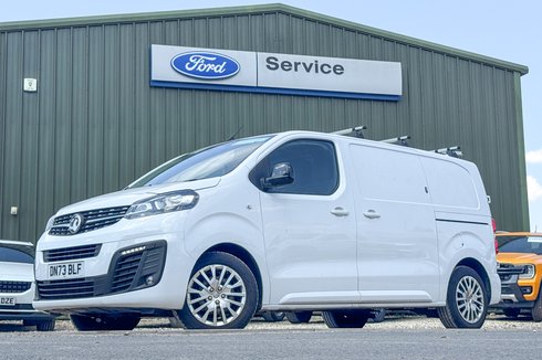 Vauxhall Vivaro SWB L1H1 Low Roof 2700 Pro Air Con Sensors Cam EURO 6