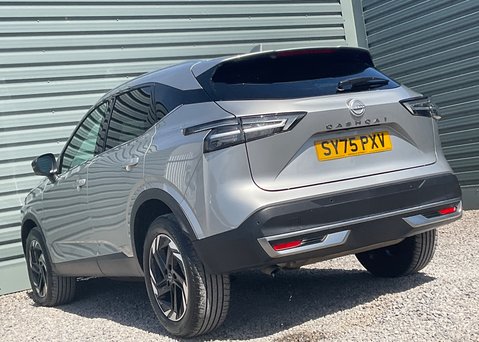 Nissan Qashqai DIG-T N-CONNECTA 10
