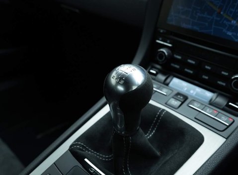 Porsche Cayman GT4 (718) 19