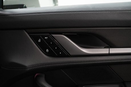 Porsche Taycan Performance Plus 93.4kWh Turbo S Saloon 4dr Electric Auto 4WD (11kW Charger 18