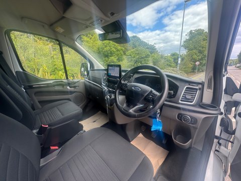Ford Transit Custom 300 LIMITED DCIV ECOBLUE 8