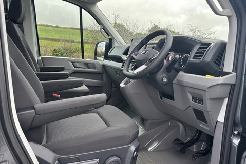 MAN TGE 3.180 4Motion Standard Lr DCIV - DSG Auto - 6 Seats 17