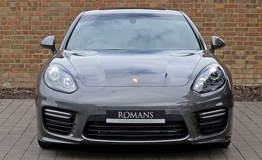 Porsche Panamera GTS 4