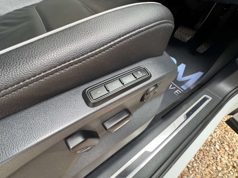 Volkswagen Tiguan 2.0 Tiguan SEL TDI BlueMotion Technology 4Motion Semi-Auto 4WD 5dr 27