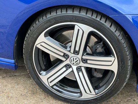 Volkswagen Golf 2.0 Golf R DSG 4WD 5dr 10