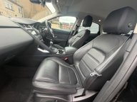 Jaguar E-Pace S 12
