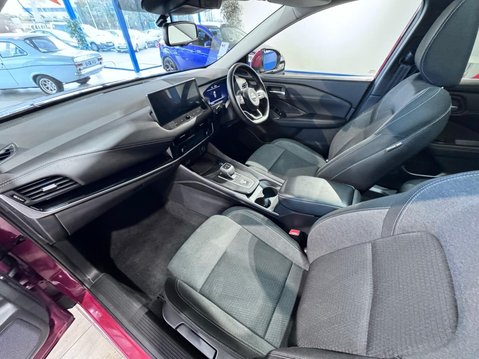 Nissan Qashqai 1.3 DIG-T MHEV N-Connecta XTRON Euro 6 (s/s) 5dr 28