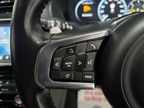 Jaguar F-Pace 3.0 D300 V6 S Auto AWD Euro 6 (s/s) 5dr 37