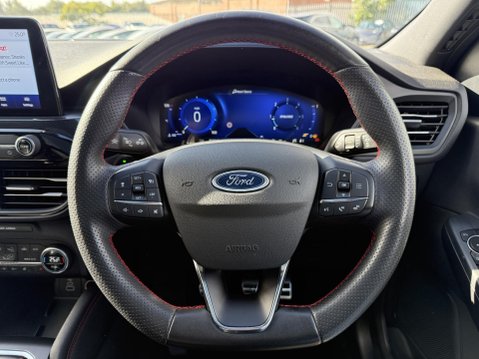 Ford Kuga 1.5 EcoBlue ST-Line X SUV 5dr Diesel Manual Euro 6 (s/s) (120 ps) 37