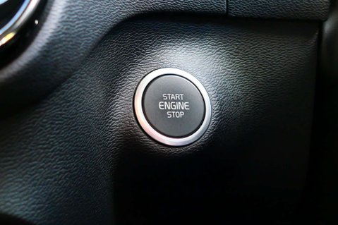 Volvo XC40 2.0 XC40 R-Design Pro T4 AWD Auto 4WD 5dr 37