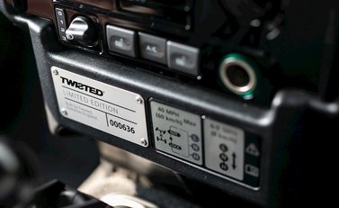 Land Rover Defender 90 XS T40S 18