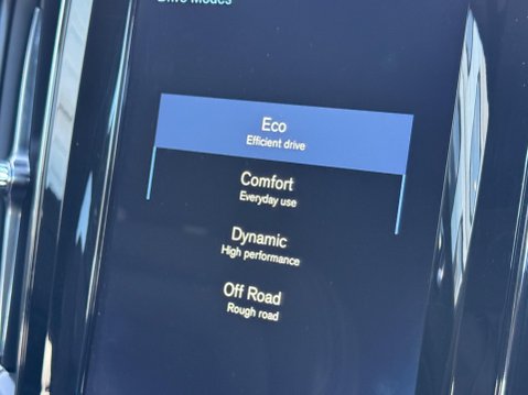 Volvo XC60 2.0 D4 R-Design AWD Euro 6 (s/s) 5dr 29