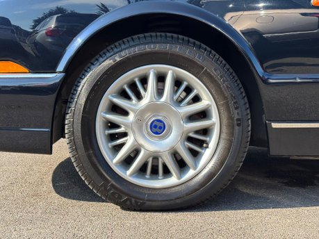 Bentley Azure 6.8 Convertible 2dr Petrol Automatic (422 g/km, 385 bhp) 4