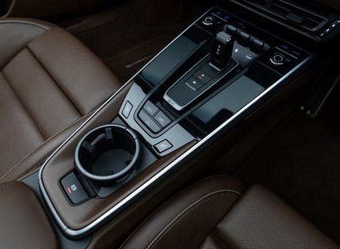 Porsche 911 Turbo S Cabriolet (992) 27