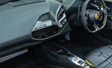 Ferrari SF90 SPIDER 20