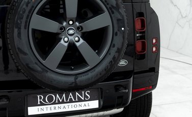 Land Rover Defender 110 X-Dynamic S D300 MHEV 22