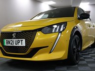 Peugeot e-208 GT PREMIUM 29