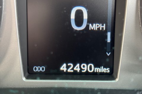 Toyota Hilux Invincible 4WD D-4D Double Cab Pickup 35