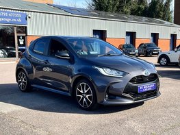 Toyota Yaris 1.5 Yaris Dynamic HEV CVT 5dr 4