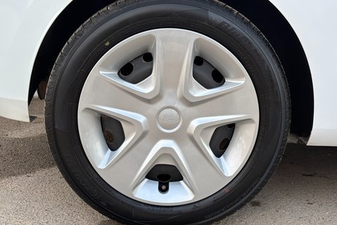 Ford Fiesta Base 85 ps Tdci Car Derived Panel Van - Air Con & Sat Nav 24