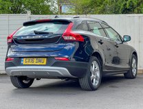 Volvo V40 2.0 D2 Lux Hatchback 5dr Diesel Auto Euro 6 (s/s) 5