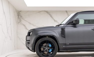 Land Rover Defender V8 CARPATHIAN EDITION 23