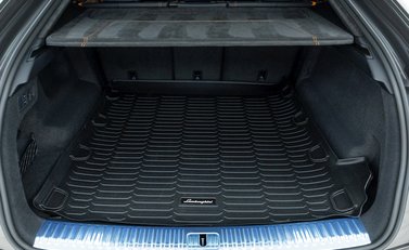 Lamborghini Urus S 33