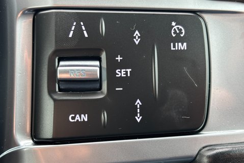 Land Rover Discovery D300 HSE Mhev Auto 4wd (S/S) Euro 6 38