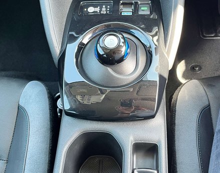 Nissan LEAF Leaf Tekna Electric 110kw, 39kwh (Automatic) 55