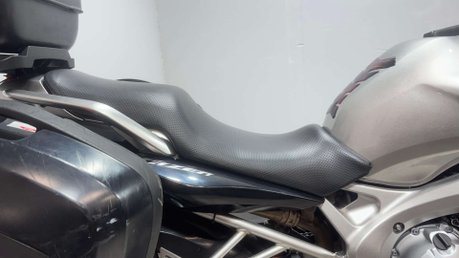 Yamaha FZ 600 2004 31K MOT RECENTLY SERVICED 600CC FULL LUGGAGE 29