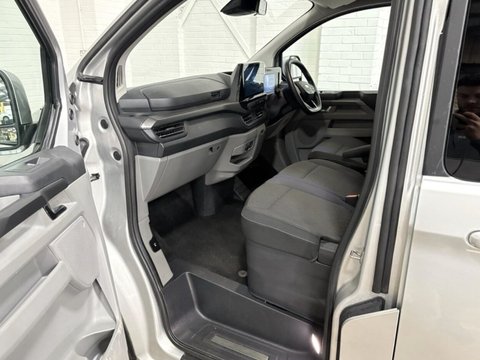 Ford Tourneo Custom 340 TITANIUM ECOBOOST 11